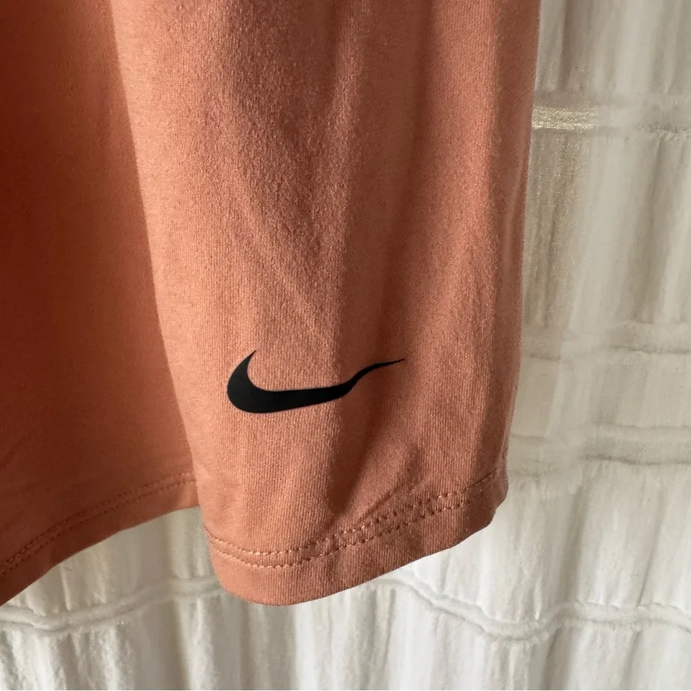 Nike Dri-Fit Tank Top - Picture 3 of 4